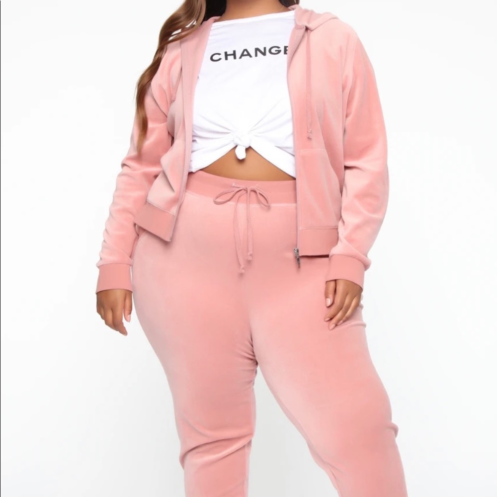 FashionNova Tracksuit Size: 1x